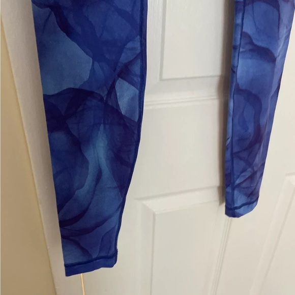 Lululemon run it out right leggings size 2 women’s - Picture 5 of 6